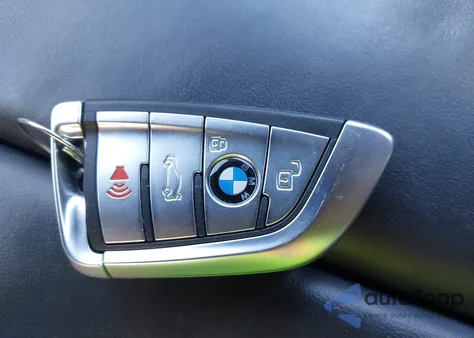 2024 BMW M8 Gran Coupe Competition z USA, uszkodzony, nr VIN WBSGV0C04RCP32745